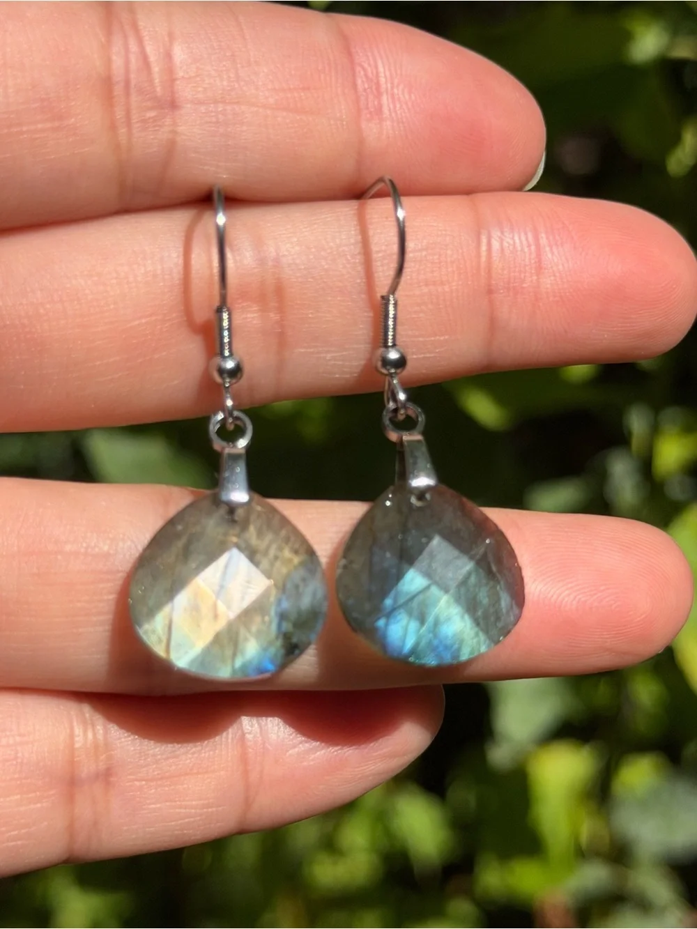 Stainless steel flashy faceted labradorite earrings 2032